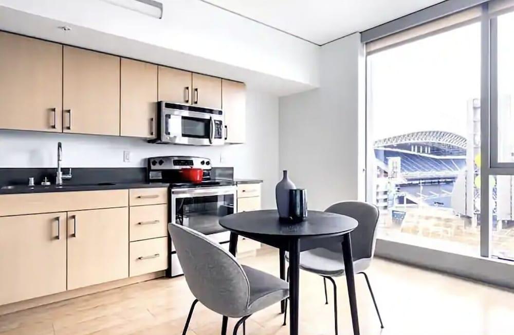 Beautiful Apt AC Downtown Pike TMobile