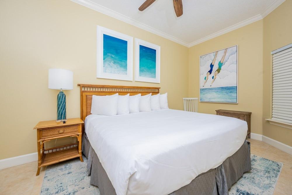 Phoenix West 1003 3 Bedroom Condo