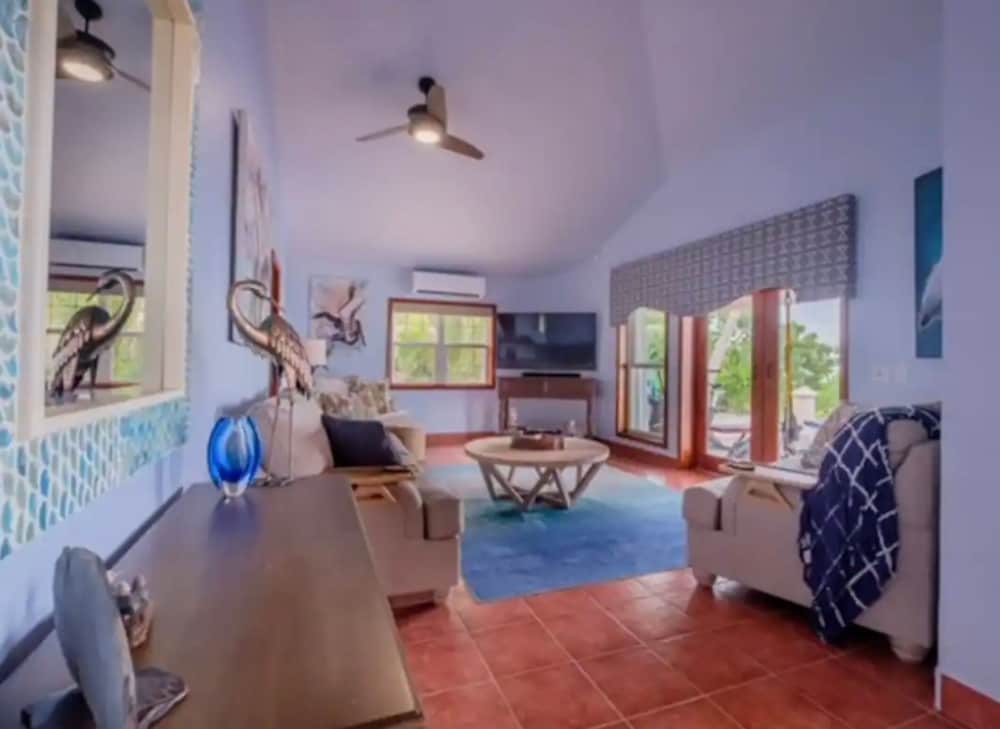 Modern house with océano view in Belice