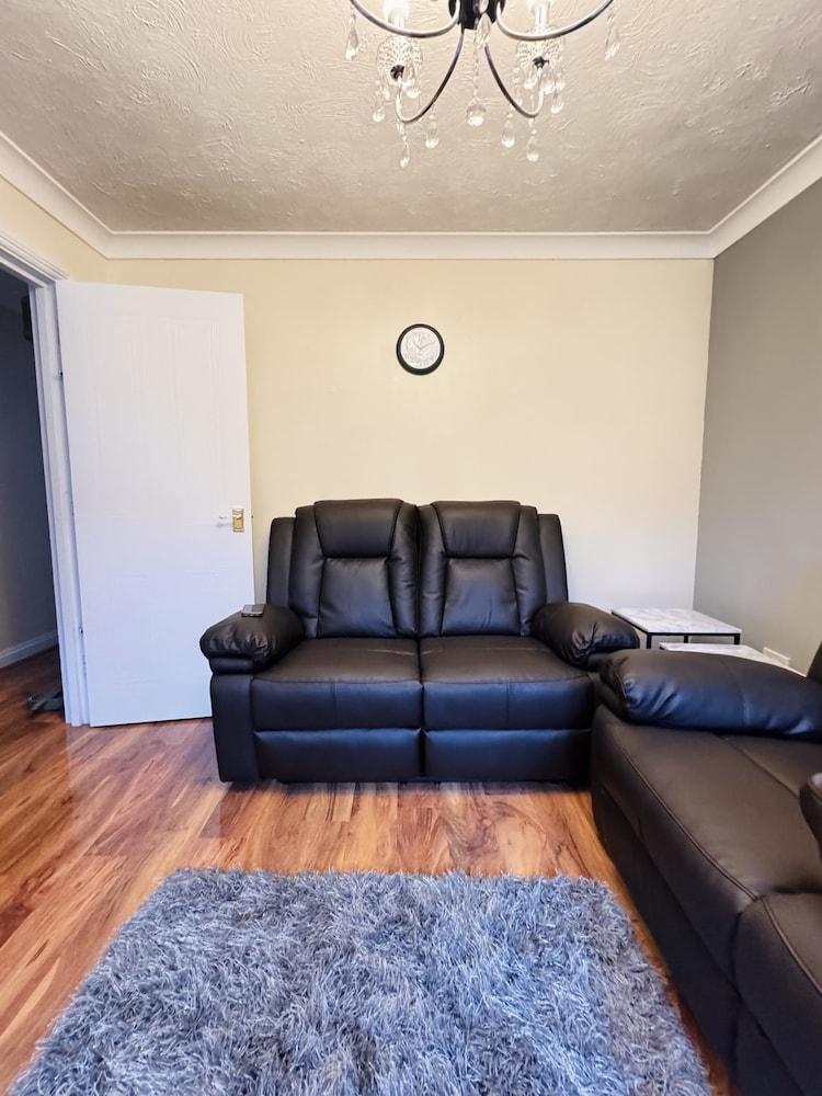 Stunning 2-bed Apartment in Gosport