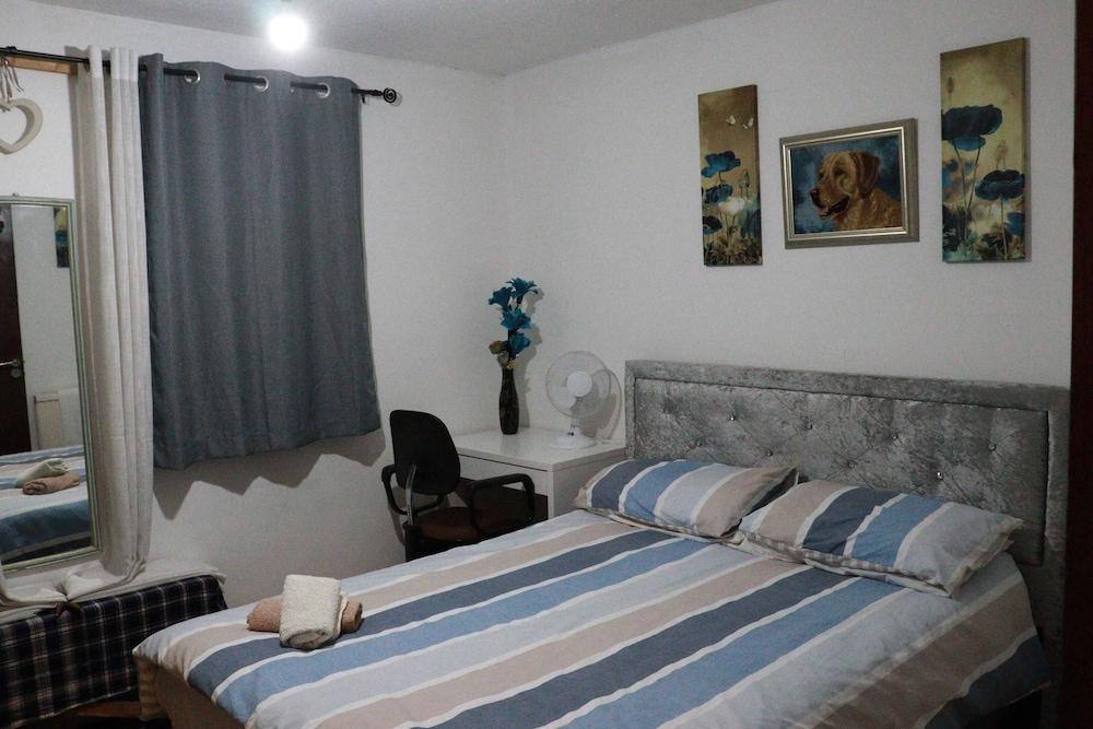 Comfortable 2-bed House in London Zone 2