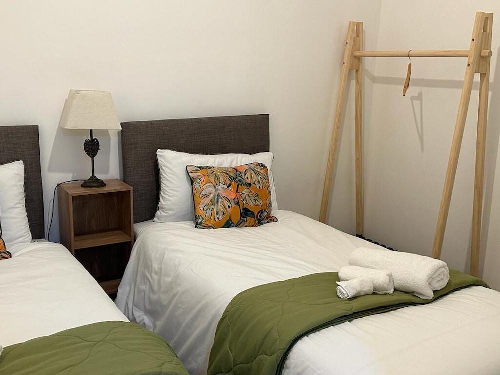 Delightful Delta-studio Apt,walk-2leeds City,wifi