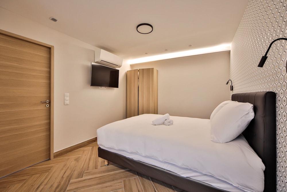 Blue Night International 49