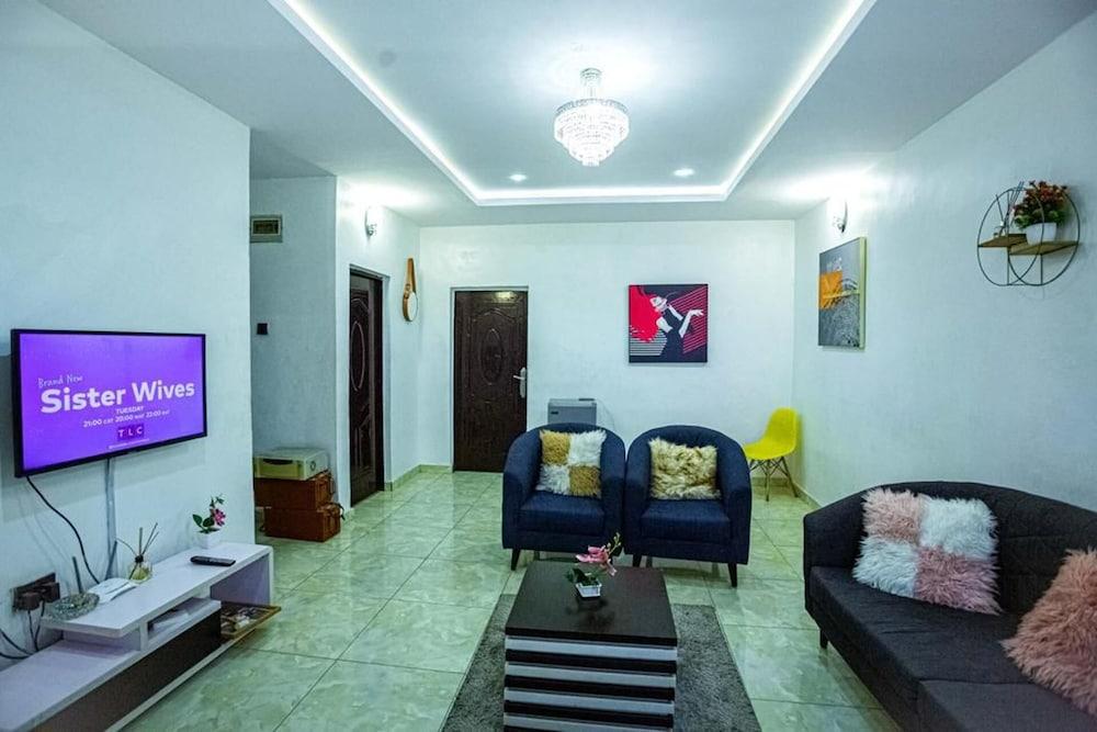 Immaculate 2-bed Apartment in Lagos