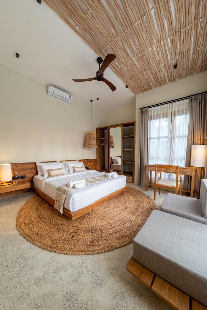 Semiramida Villa by EVDEkimi - Elegant 2BR with Pool, Open-air bath, Patio