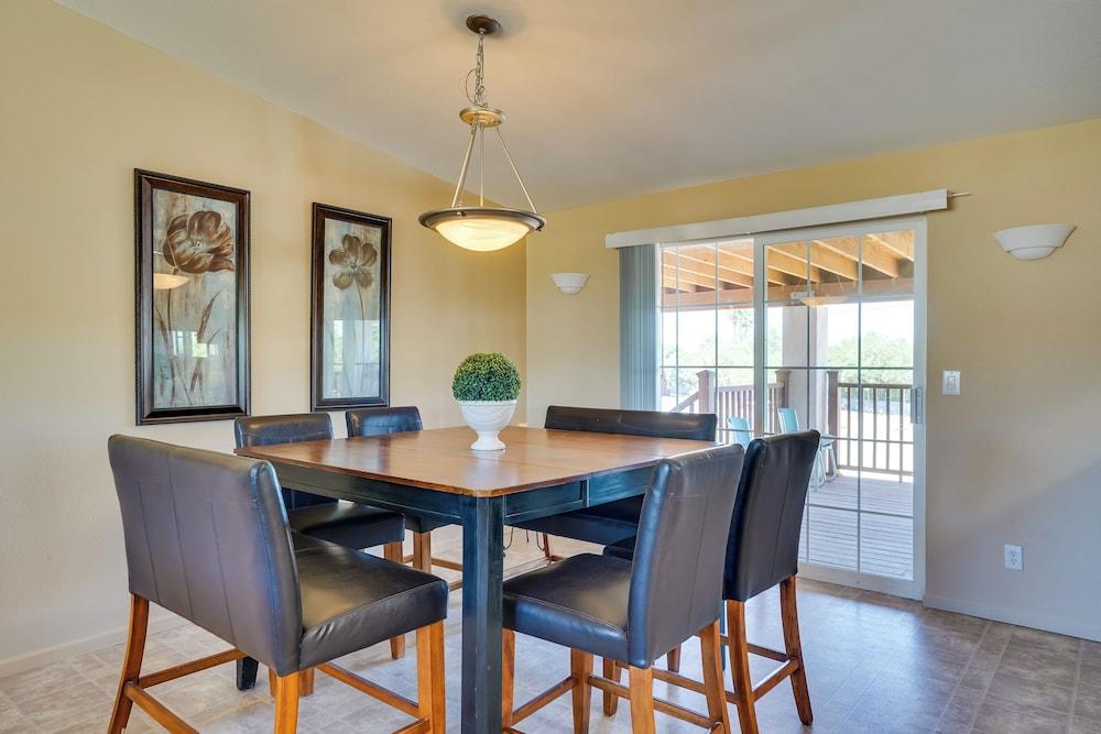 Tucson Home: 11 Mi to Saguaro National Park!