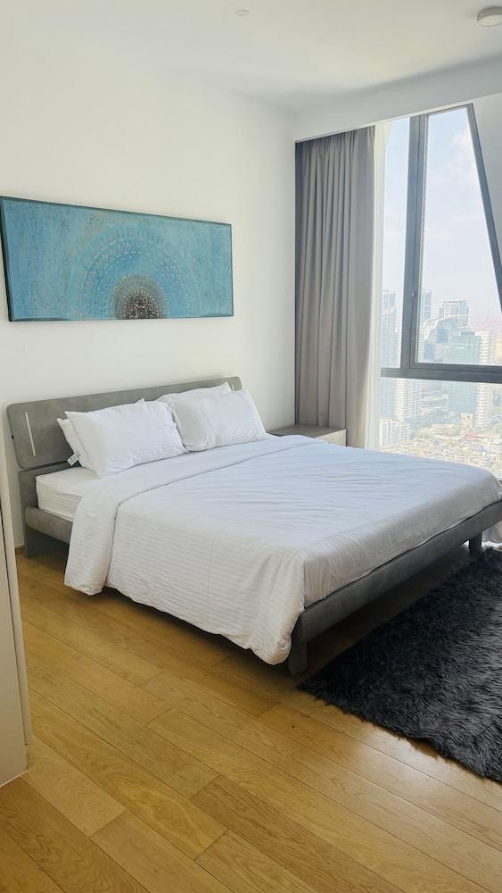 Luxe Colombo Heights