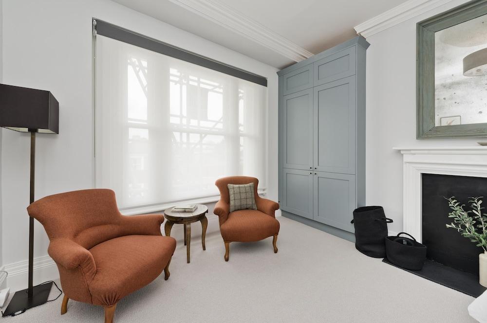 Perfect Pied-a-terre in Clapham by Underthedoormat