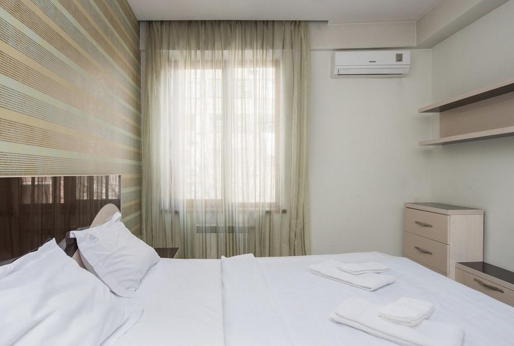 Stay Inn on 33.1 Mashtots Ave.