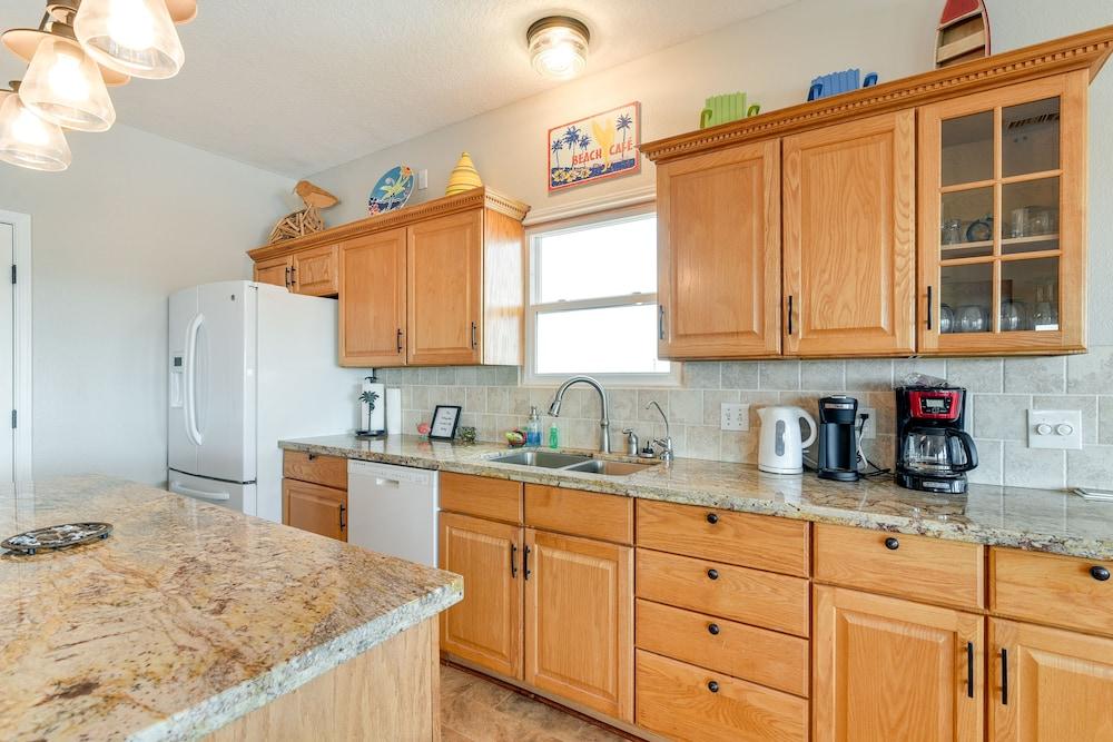 Waterfront Freeport Home: Deck & Private Boat Dock