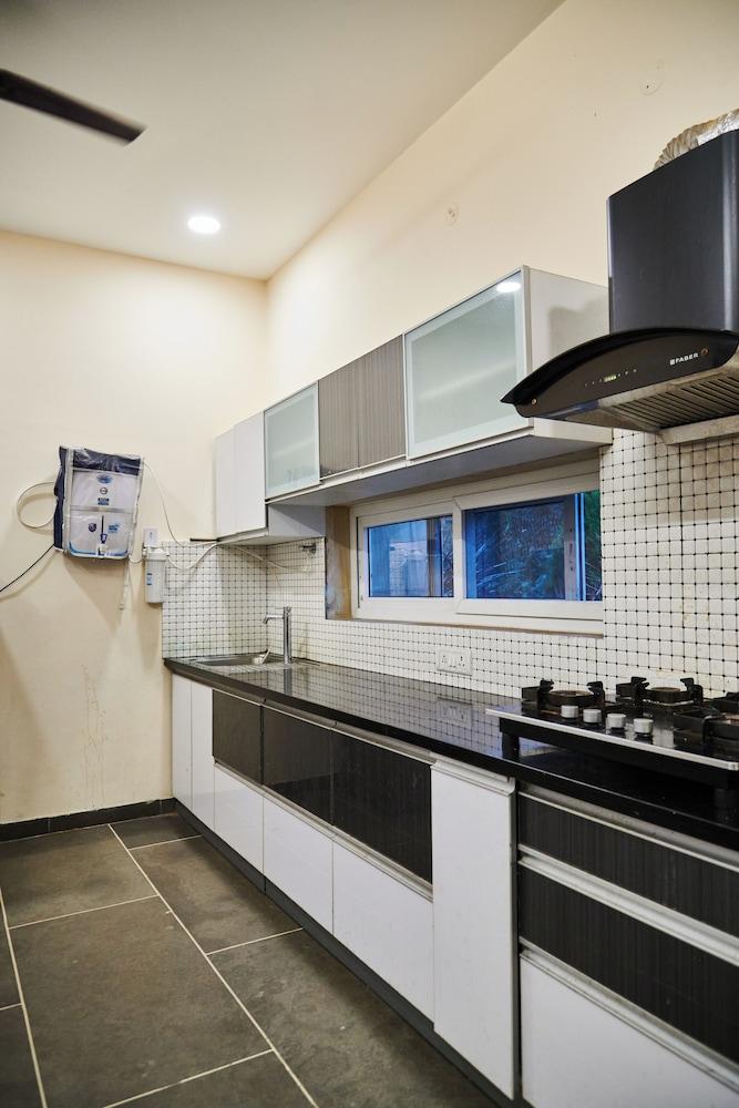 Bliss Farm Stay- lilly