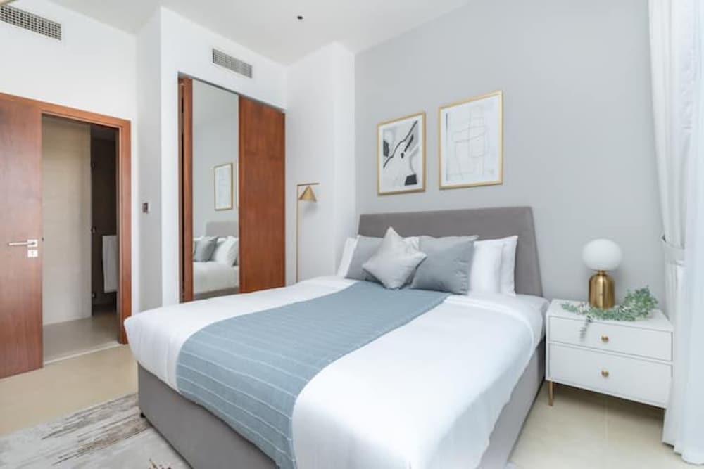 Marina Gate Pool View