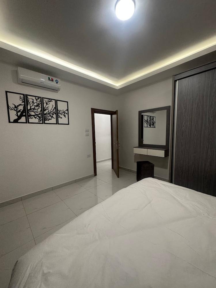 Cozy Home Near All Services 19