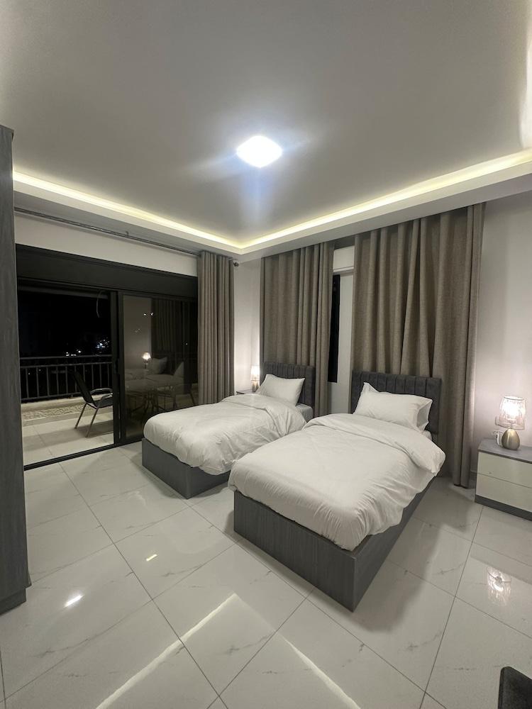 Cozy Home Near All Services 20