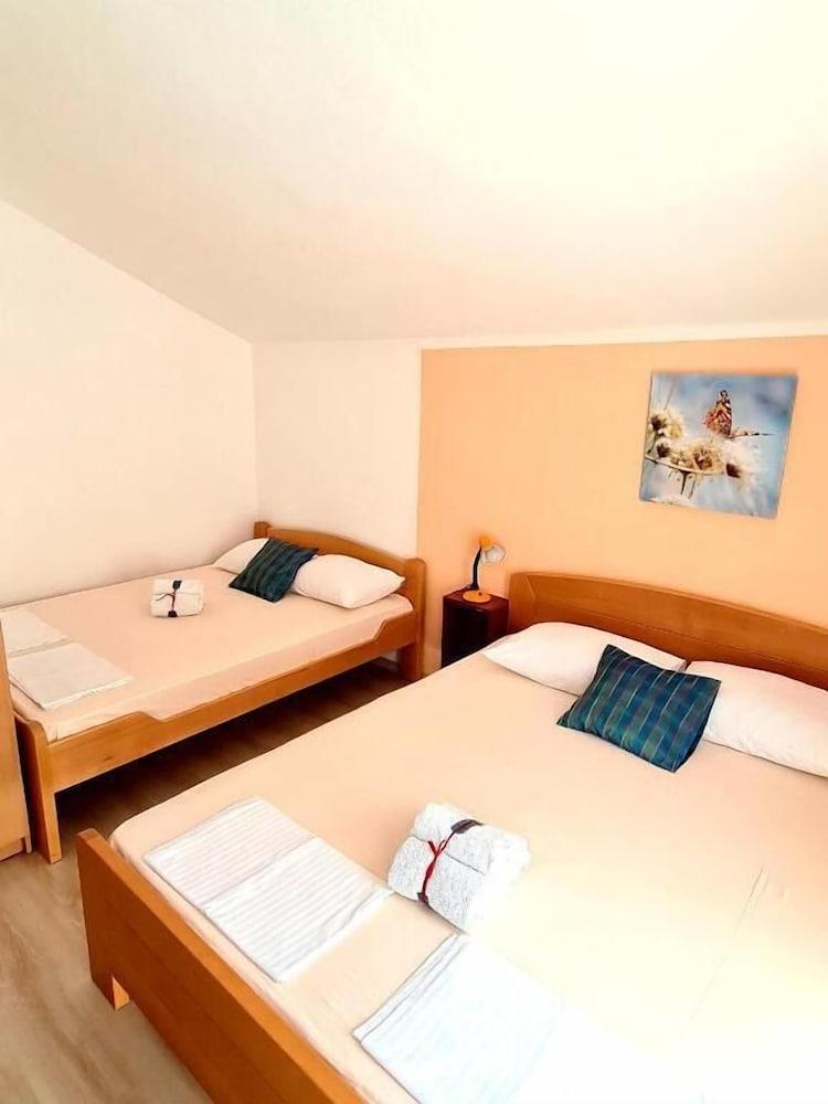 Olive Garden Apartments Petrovic