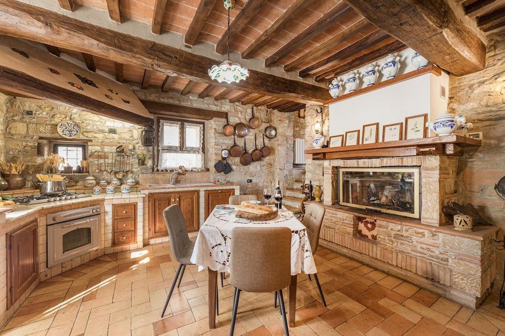 Residenza Collefiorito 26 Emma Villas