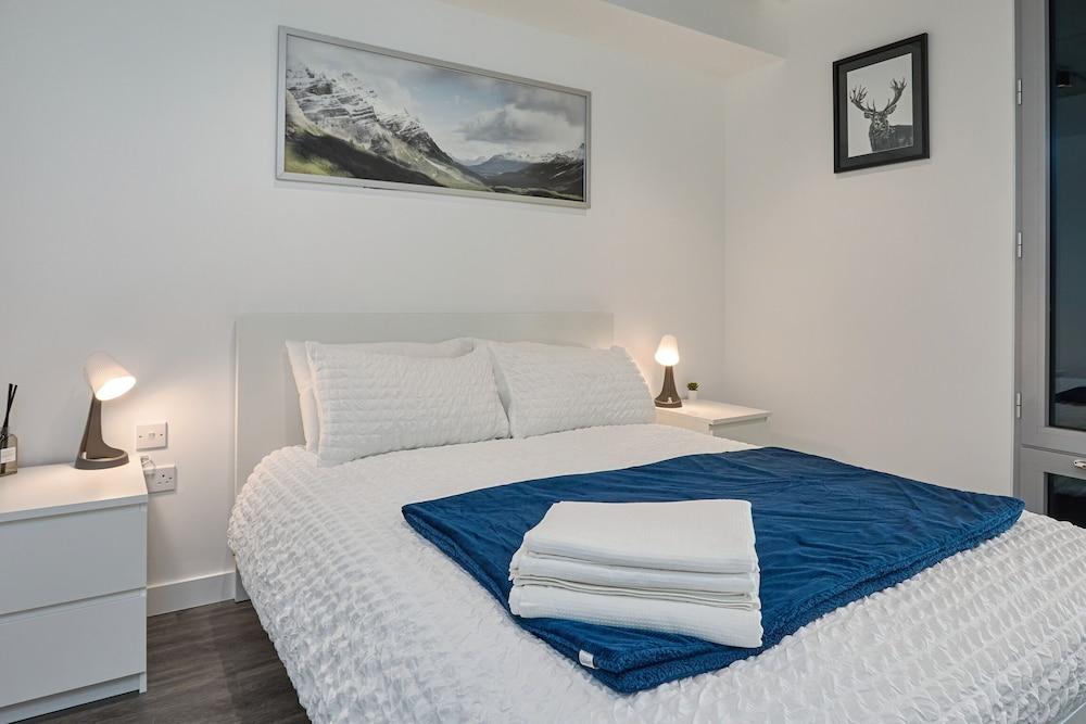 Immaculate 2-bed Apartment in London