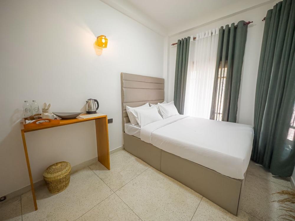 Omenco Hotel Nuwaraeliya