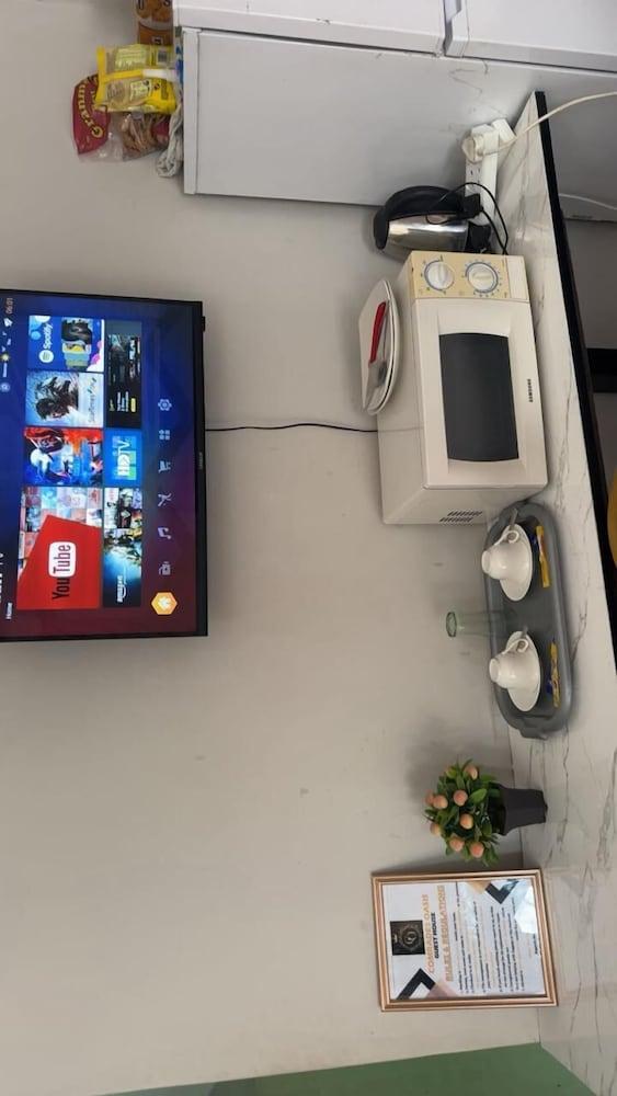 Comrades Oasis Guest House