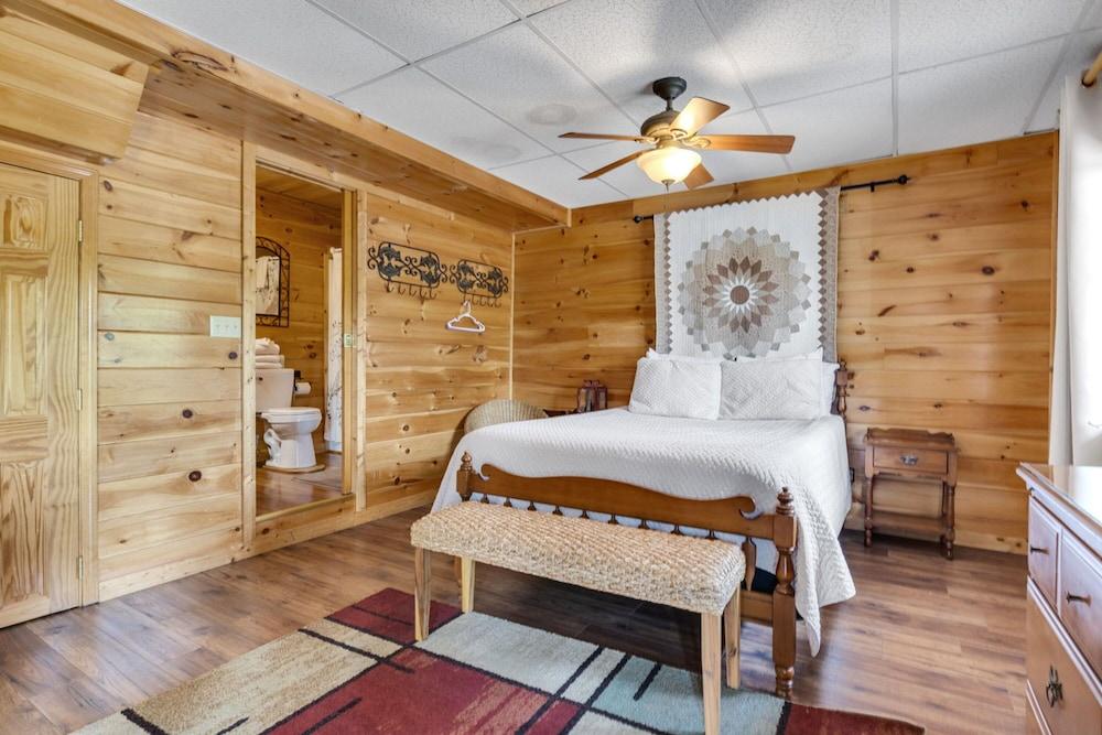 4BR Mountain View Cabin