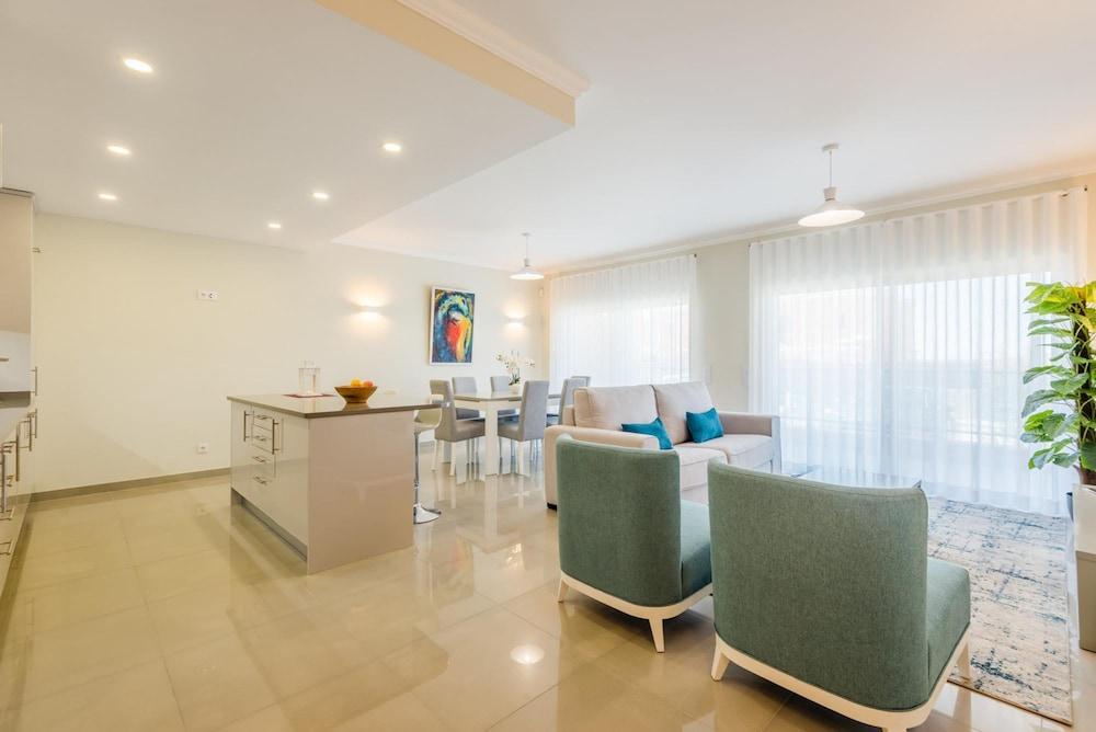 Casa Estrella at Bayview Village