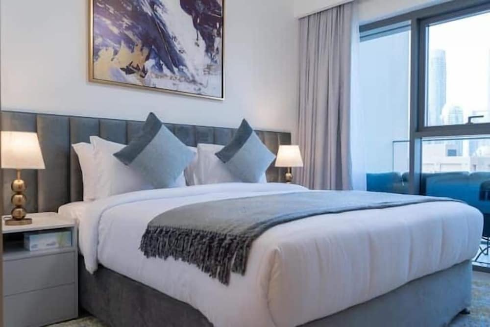 Vogue Downtown - Burj Royale