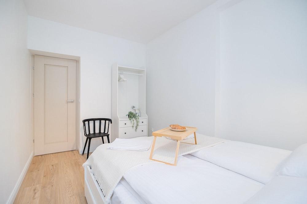 ShortStayPoland Dąbrowszczaków B138