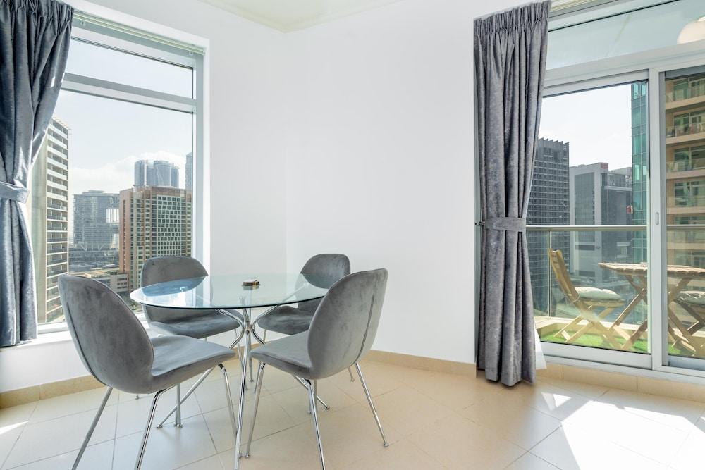 Lux BnB Burj Views Tower - Downtown