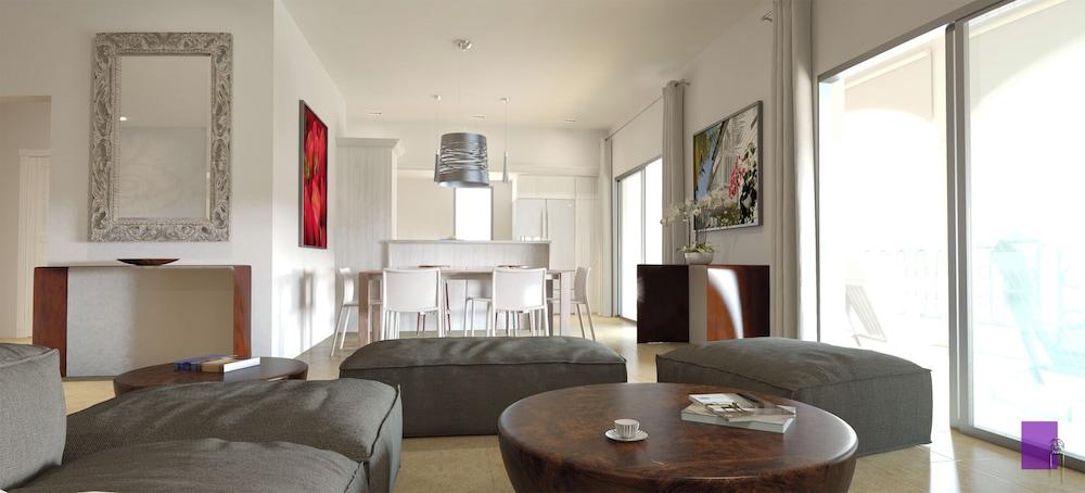 2-bed Designer Apartment Sleeps 6 With Pool