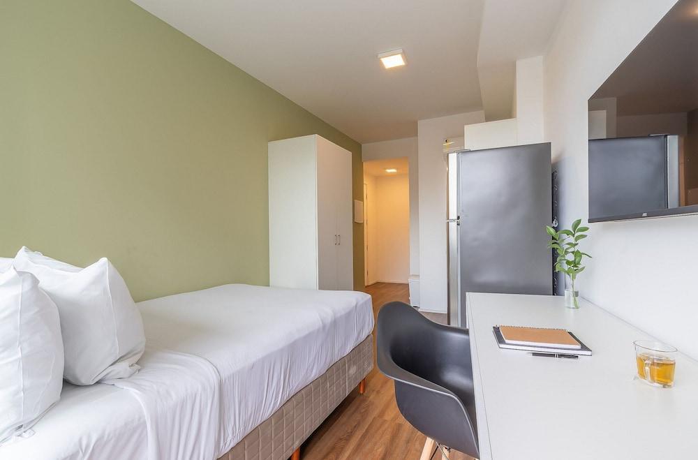 Setin Downtown Praca da Sé by Viva - Prédio completo com piscina perto de estação de metrô no Centro de São Paulo