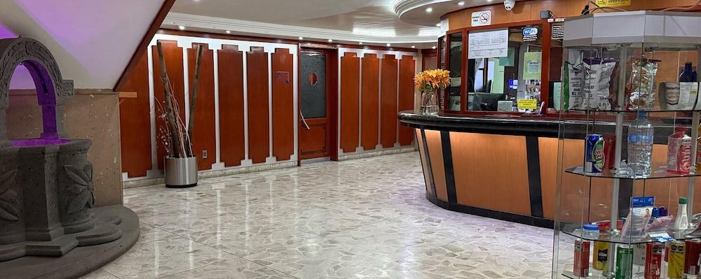 Hotel & Villas Gran Vía, Tultitlán