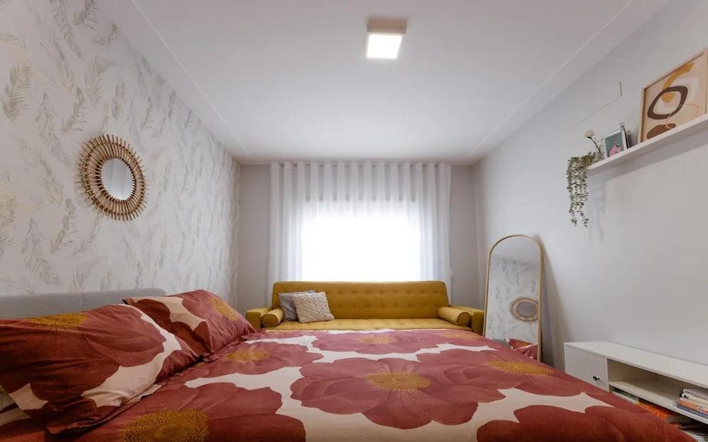 2bedroom-1bathroom-seaview-outdoorpool-petfriendly