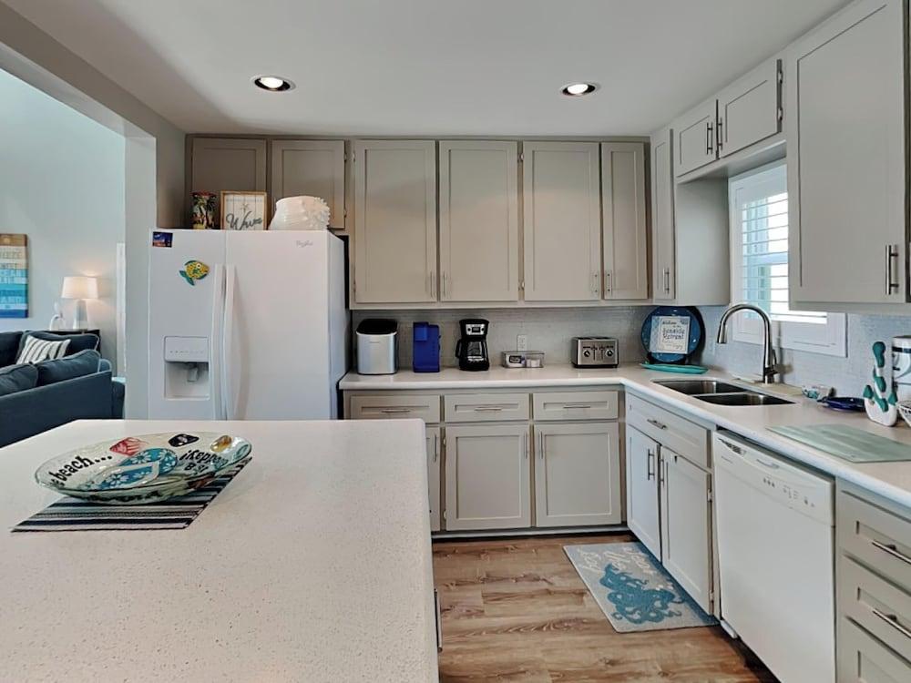 Pirates' View of the Sea by Ryson Vacation Rentals