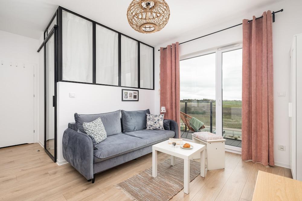 Szprotka Apartment by Renters