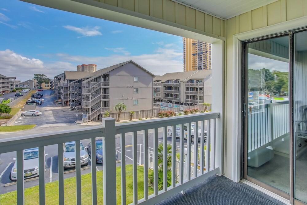 Myrtle Beach Vacation Rental - Walk to the Ocean!