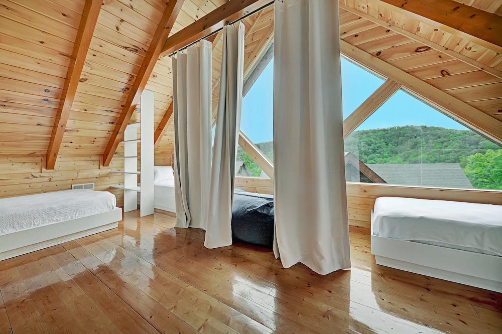 Java by Avantstay 12 Mins to Pigeon Forge + View