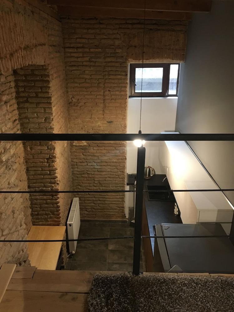 H&B apartments Atoneli