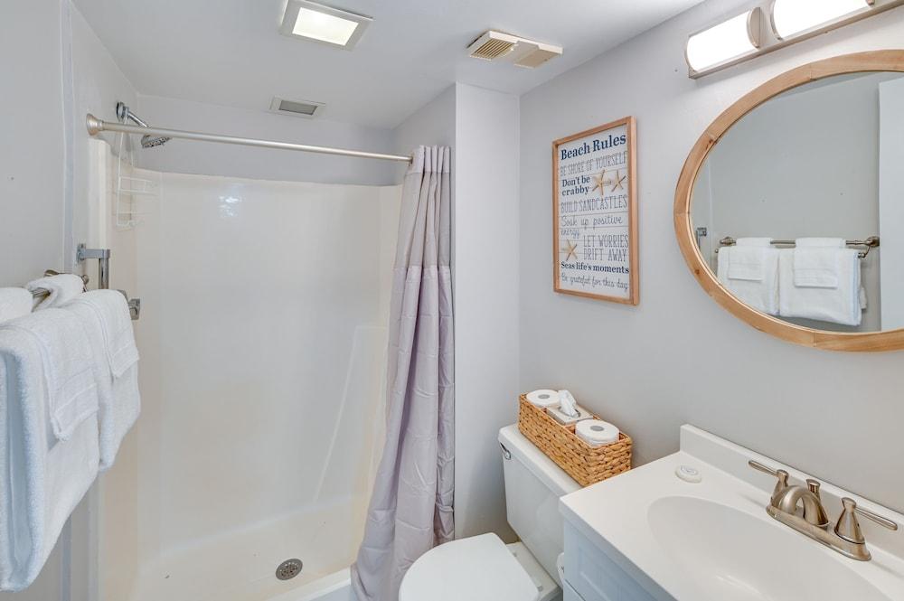 Oceanfront Myrtle Beach Condo w/ Balcony & Views!