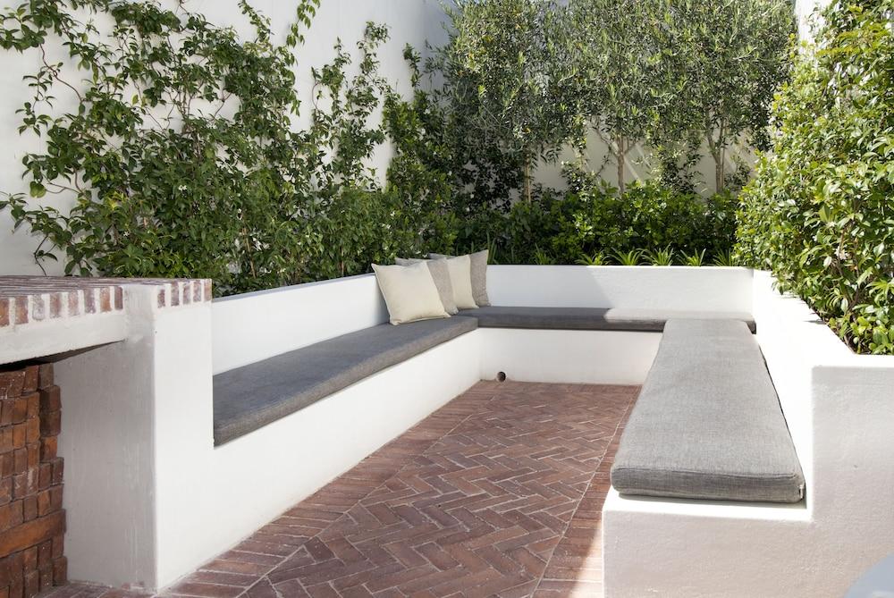 Middedorp Villa and Apartments