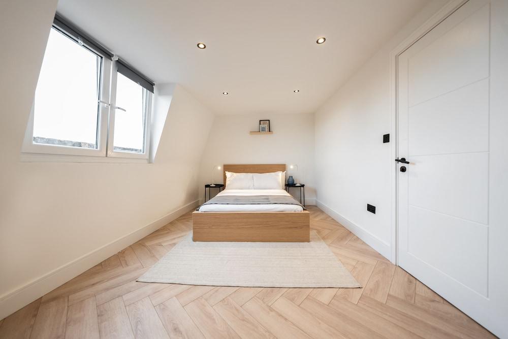 The Battersea Place - Charming 4bdr Flat