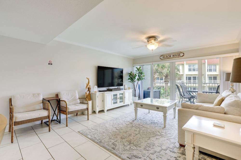 St Augustine Poolside Oasis w/ Private Patio!