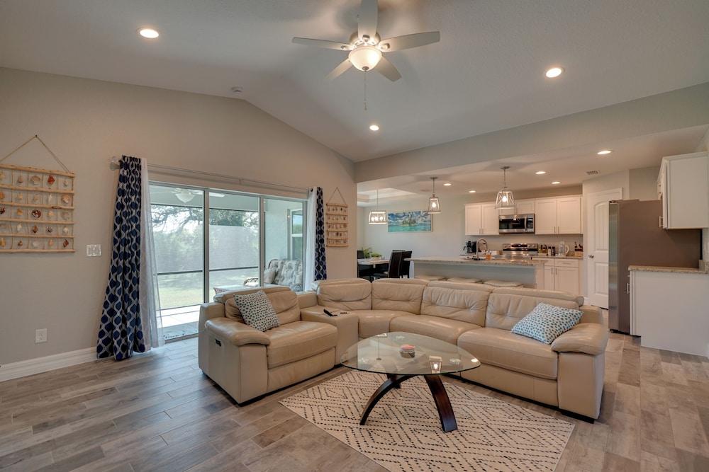 South Gulf Cove Port Charlotte Retreat: Gas Grill