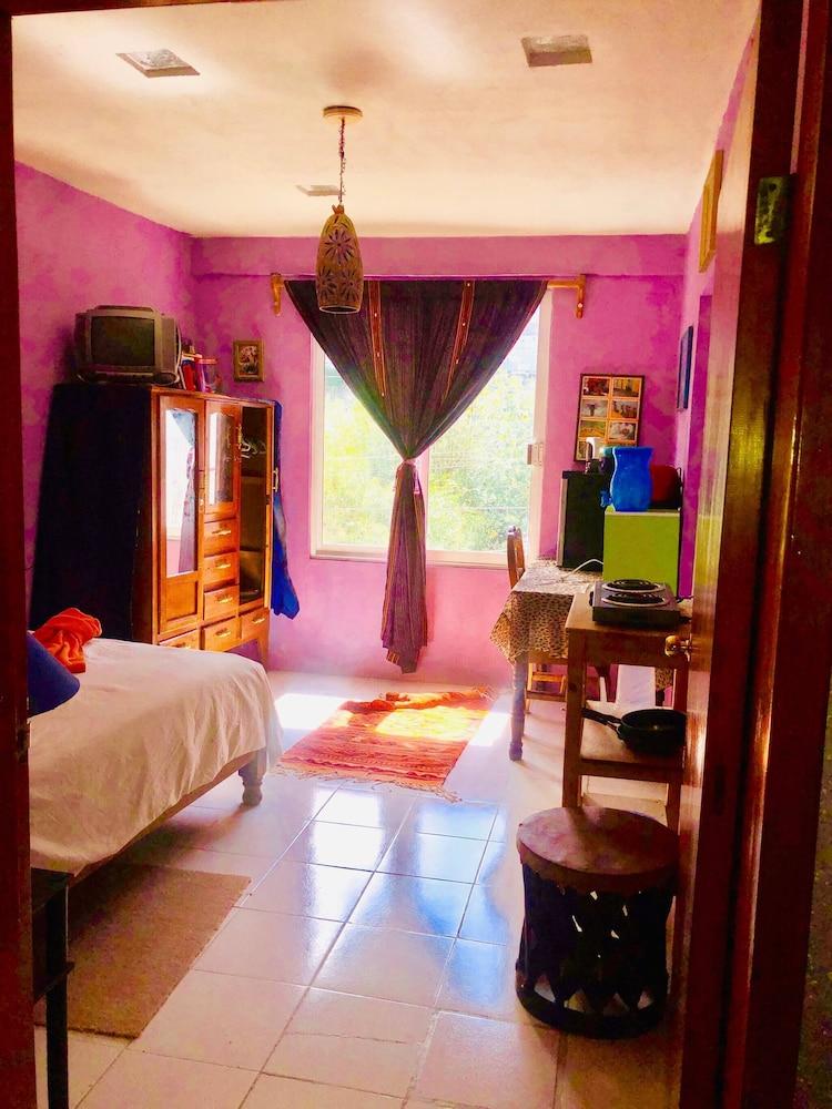 Room-central Comfy Small Studio