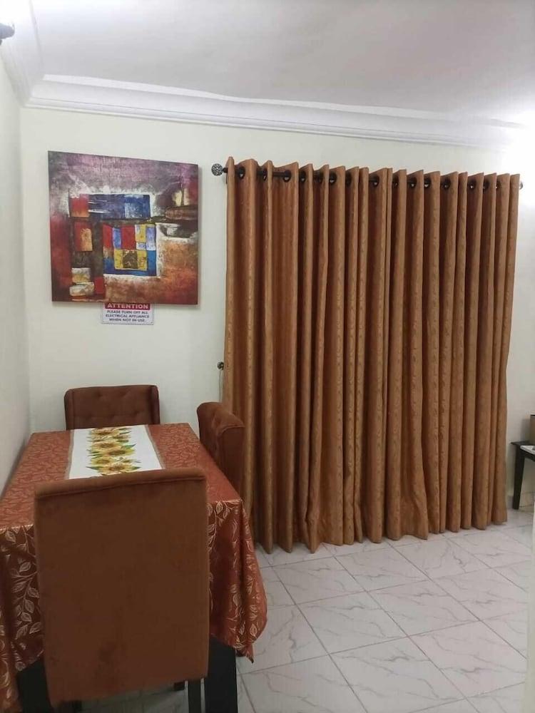 Ajah Apartment & Suites