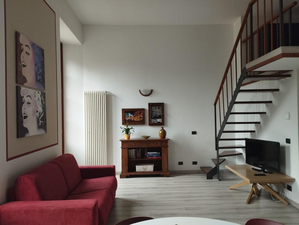 Appartamento Mantellini 2A