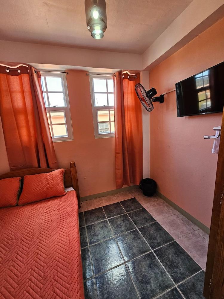 C & M Suites Your Haven in the City