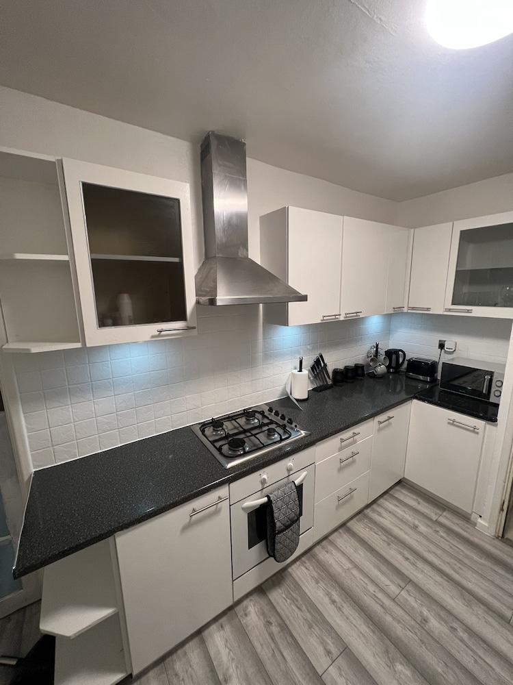 a two Bedroom Cosy Hideaway Based in Greenwich