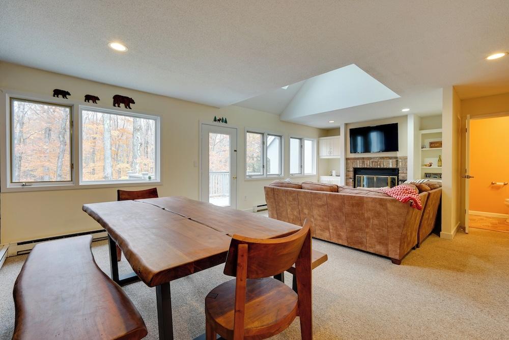 Sunny Stratton Townhome ~ 1 Mi to Skiing!