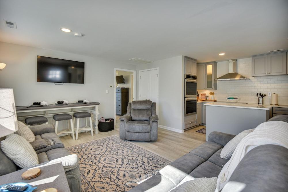 Waterfront Gloucester Cottage w/ Private Boat Dock