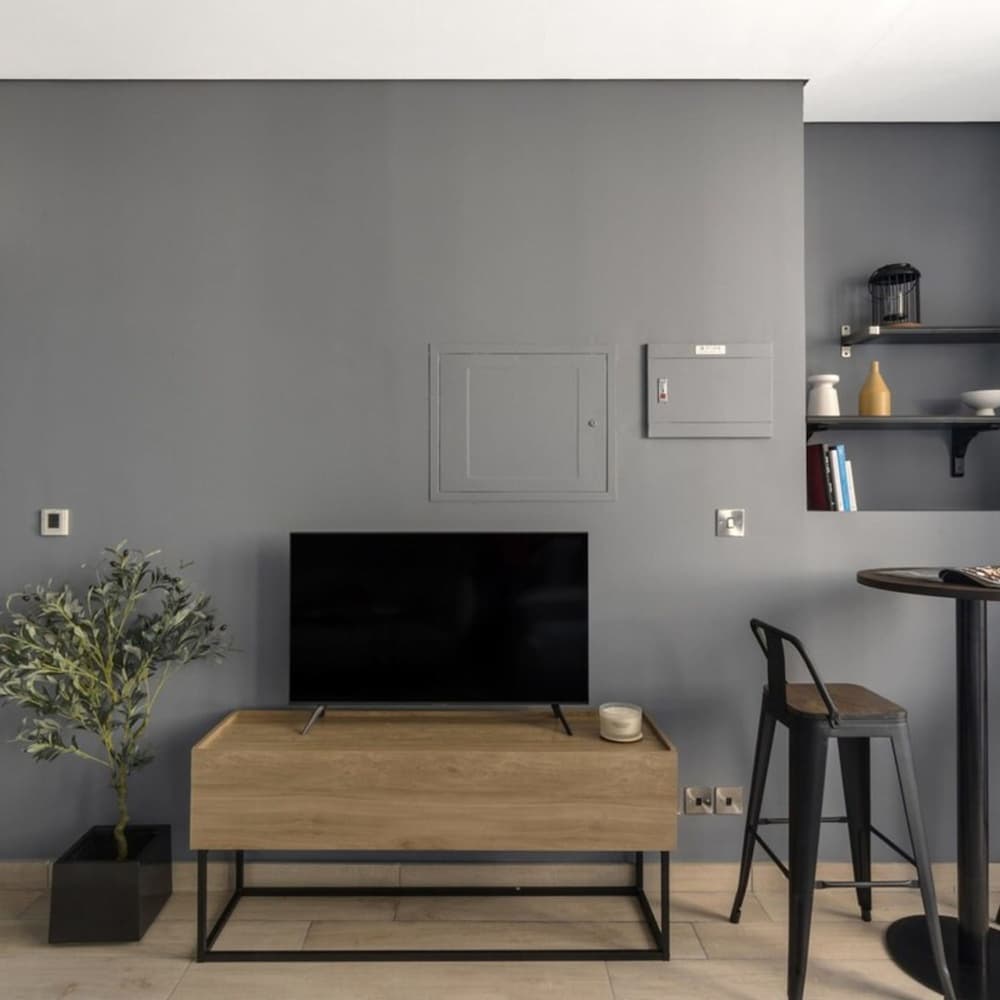 Silkhaus Comfy Studio in Difc Gym Pool Balcony